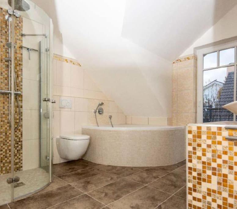 Phantastisches Haus Mit Pool Direkt In Muenchen Buitenkant foto